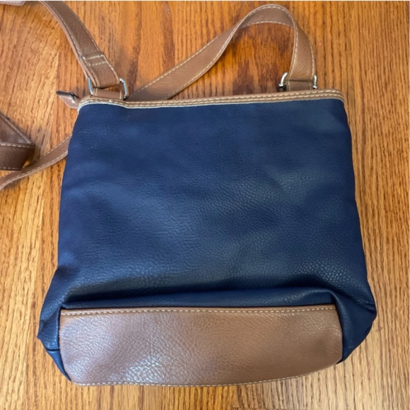 Apt. 9 Crossbody Purse - Picture 2 of 4